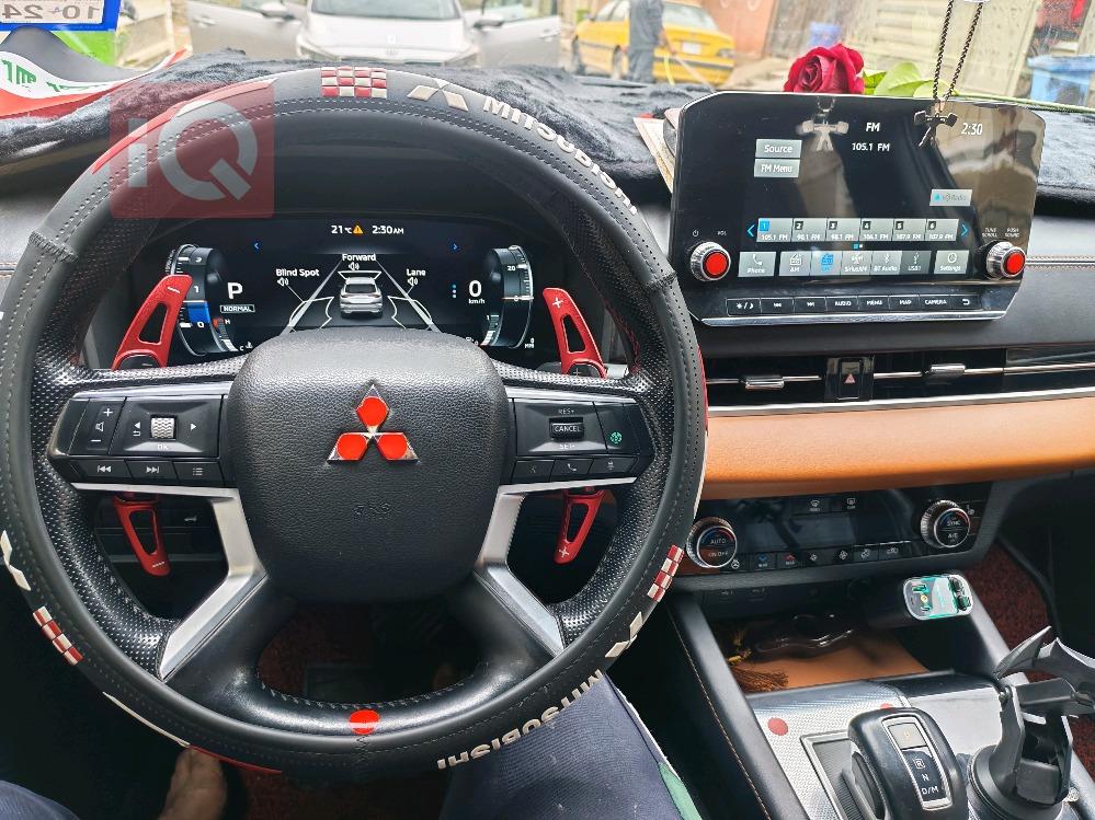 ميتسوبيشي اوتلاندر